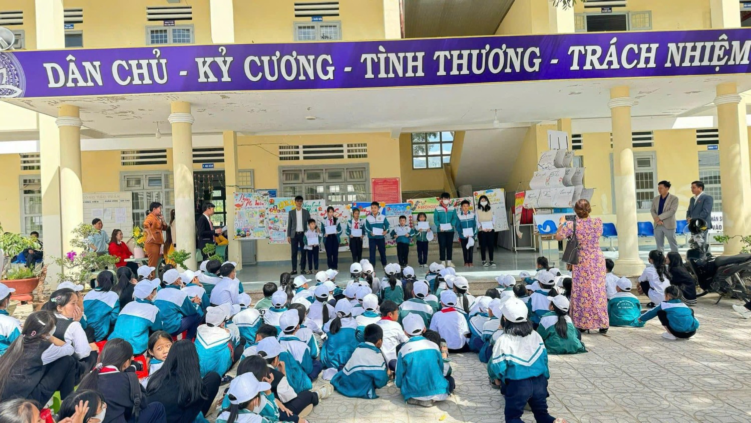 CÁC HỘI THI