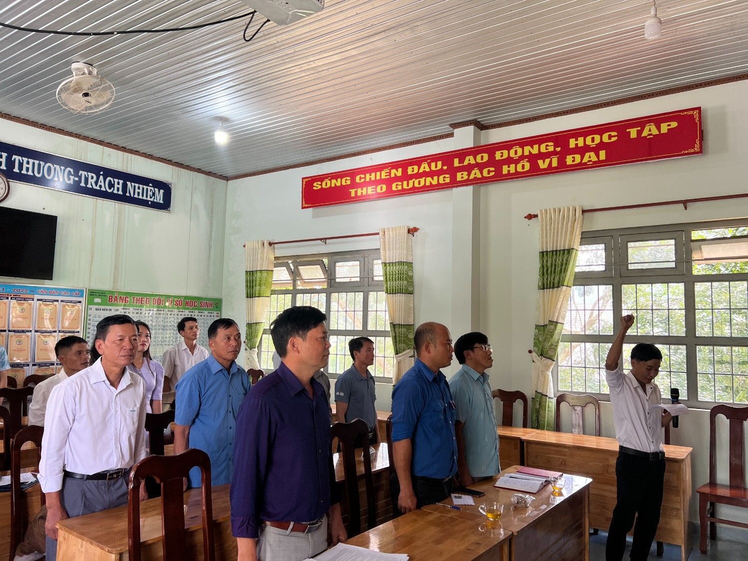 CHI BỘ ĐẢNG