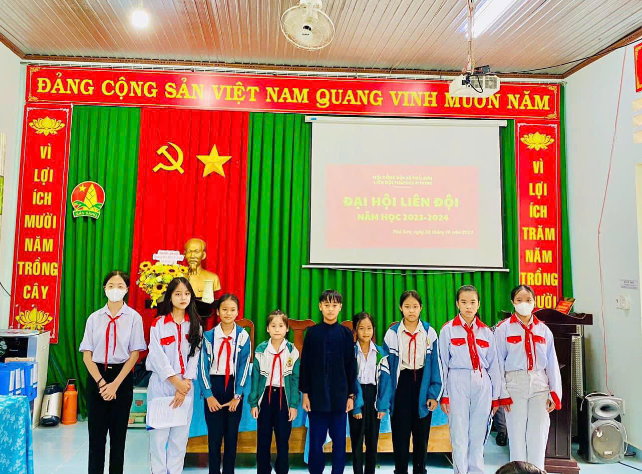 HOẠT ĐỘNG ĐOÀN ĐỘI