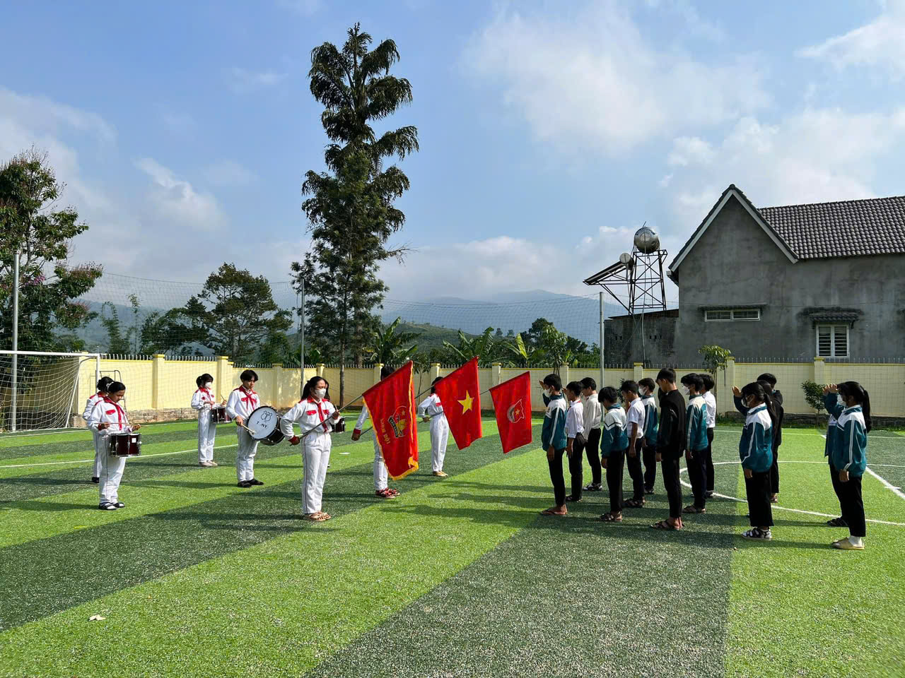 HOẠT ĐỘNG ĐOÀN ĐỘI