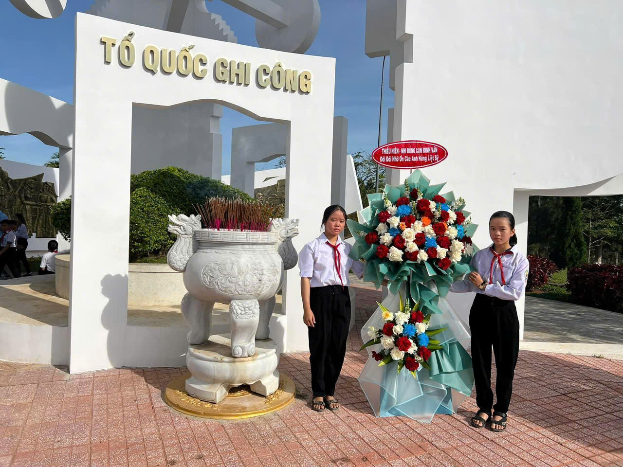 HOẠT ĐỘNG ĐOÀN ĐỘI